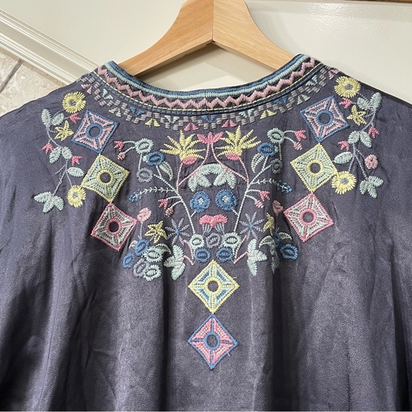 NWT!•Johnny Was•Embroidered Blouse•Lace Up V-Neck•Oversized - Picture 7 of 10